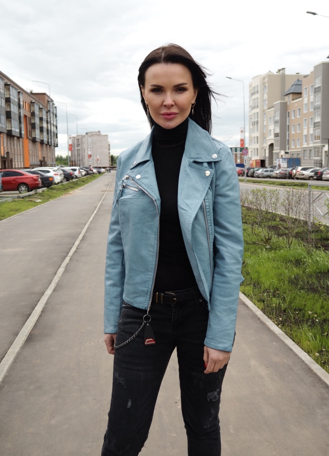 фото Куртка из эко кожи голубого цвета  модель № 1307