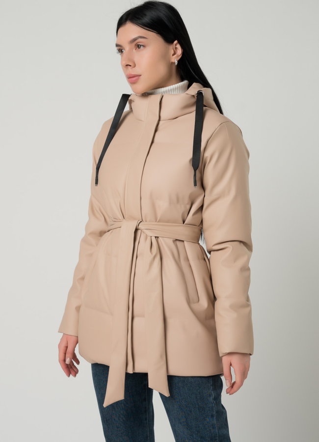 Утепленная женская куртка из эко кожи с капюшоном модель № 22320 меха малина