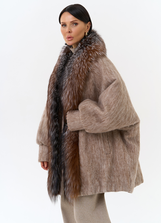 Женский удлиненный пуховик с отделкой из меха чернобурки модель № 31846 универмаг малина