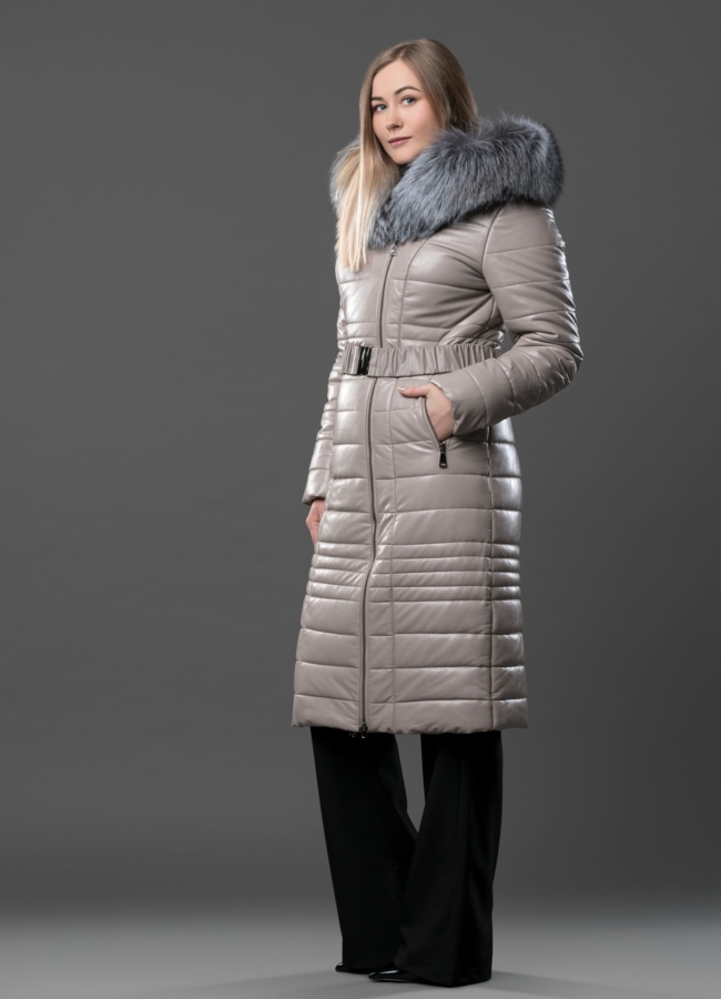 фото Пуховик из эко кожи с капюшоном, отделка чернобурка модель № 11756