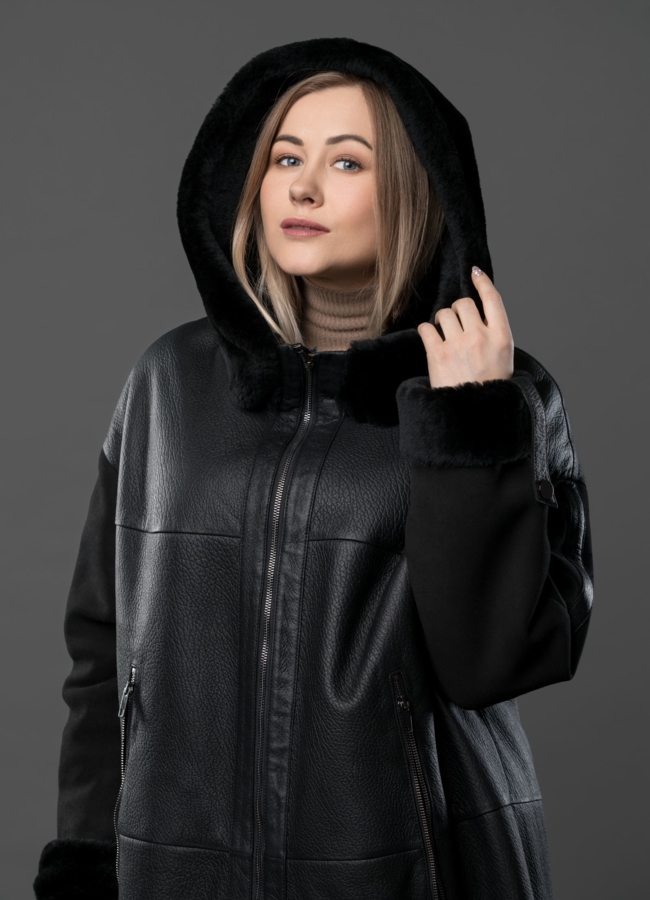 Дубленка из натуральной кожи в черном цвете, на молнии с капюшоном модель № 9036 в рассрочку