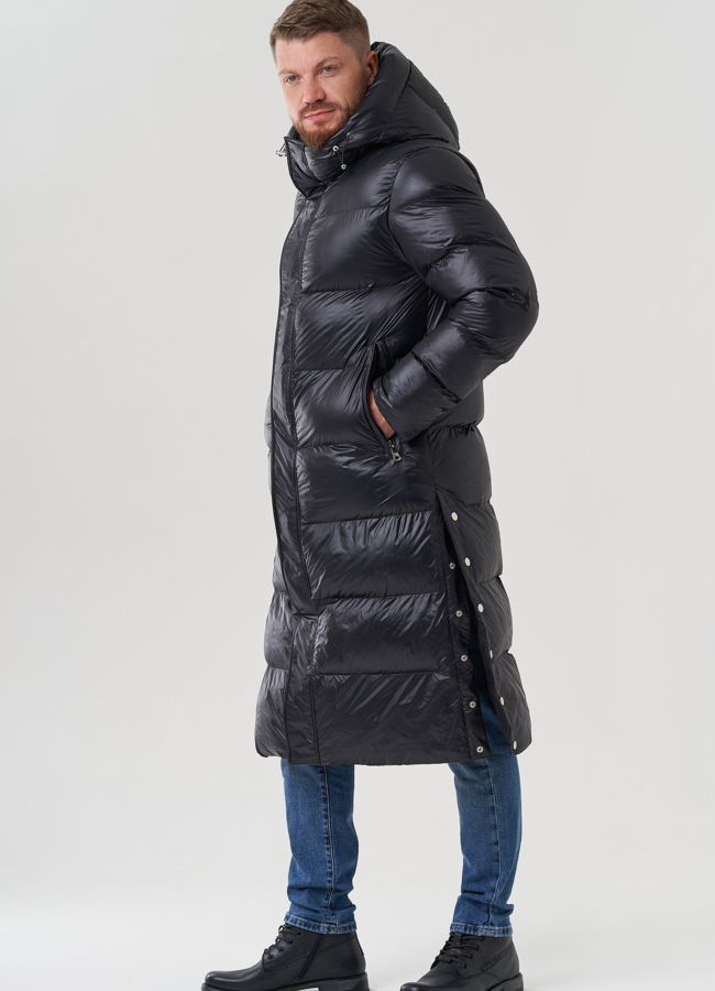 Пуховик мужской черного цвета с капюшоном  модель № 82442 универмаг малина