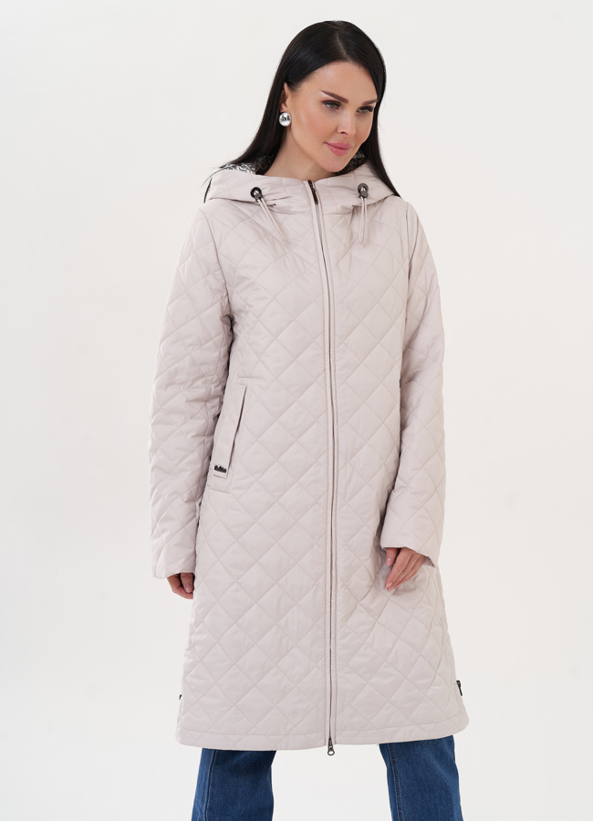 Стеганый пуховик с капюшоном бежевого цвета модель № 24427 в кредит