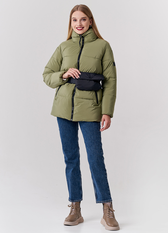 фото Пуховик женский зеленого цвета с поясом-сумкой модель № 21840