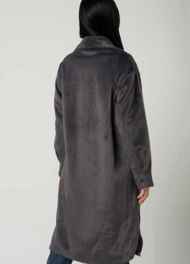 Женское пальто-рубашка темно-серого цвета модель № 22437 в кредит