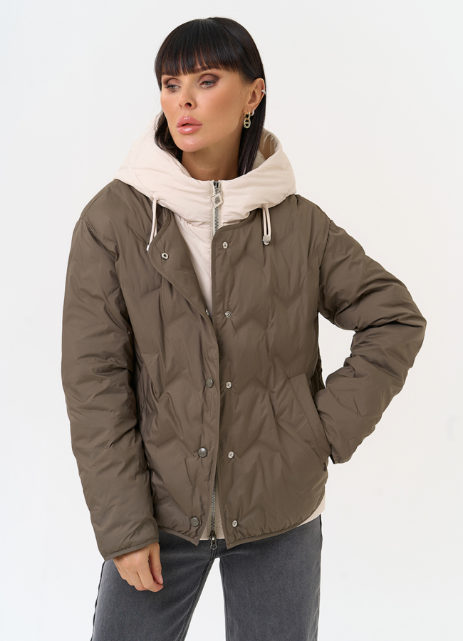 Женская куртка с контрастным капюшоном модель № 31542 меха малина