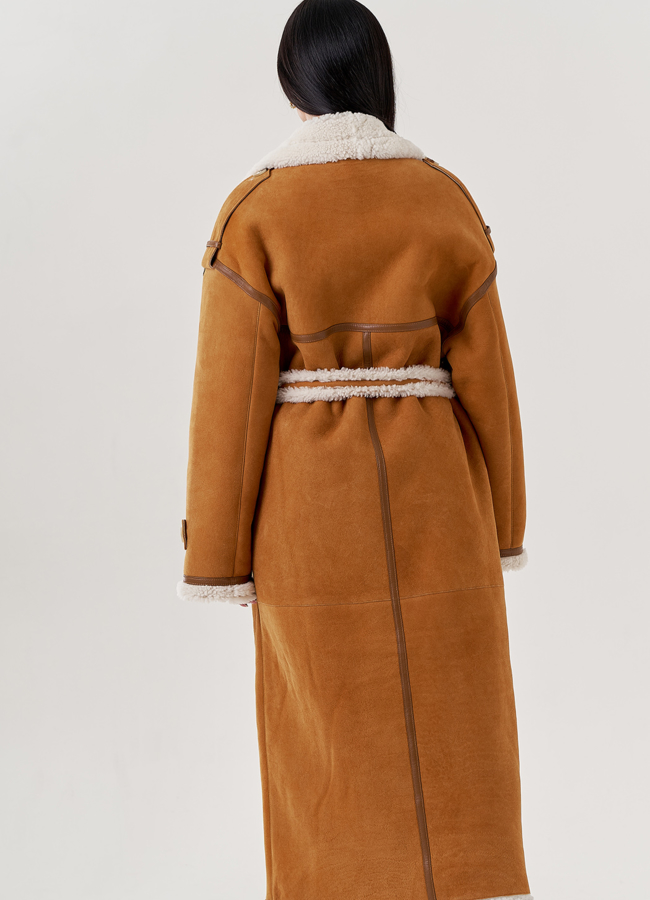 Женская дубленка с английским воротником  модель № 79589 универмаг малина