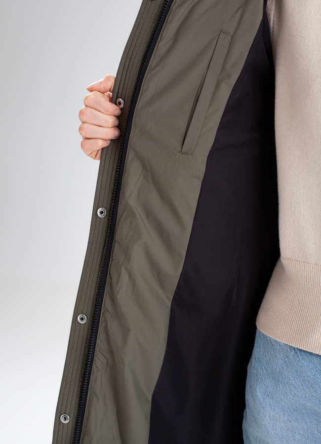 Женский пуховик в цвете хаки модель № 23339 универмаг малина