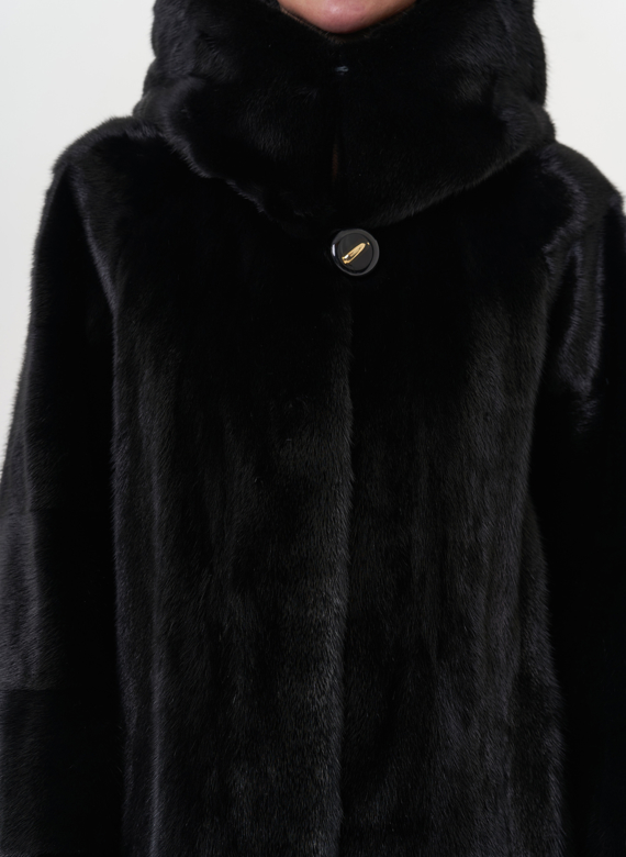 Норковая шуба черного цвета