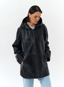 Женская куртка из натуральной кожи с капюшоном