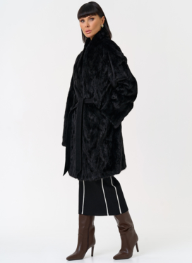 Женская шуба из меха норки в черном цвете