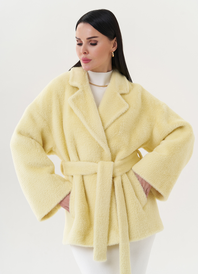 Укороченное пальто под пояс модель № 26784 меха малина