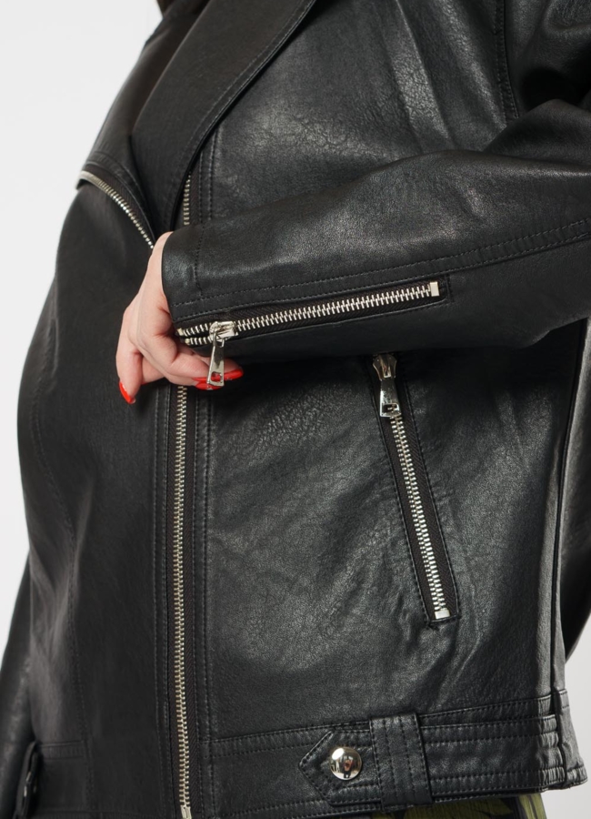 Куртка из эко кожи черного цвета модель № 20637 универмаг малина