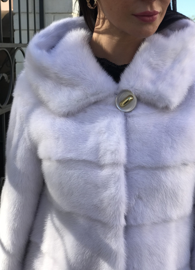 Норковая шуба укороченная с капюшоном модель № 94515 в кредит