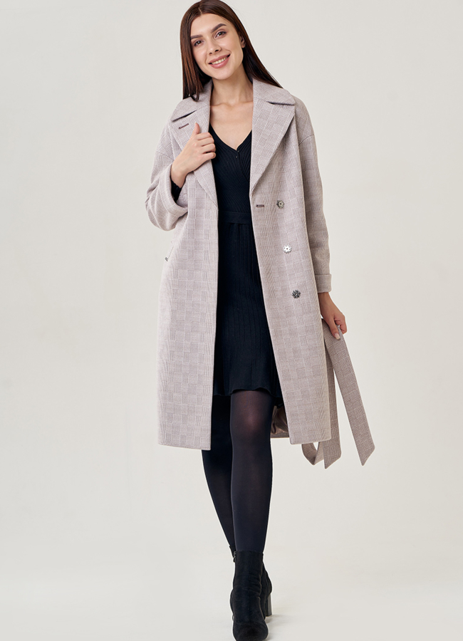 Светлое женское пальто с английским воротником модель № 22951 универмаг малина