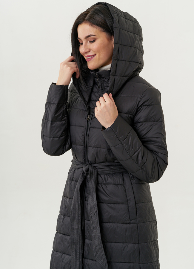 Женское удлиненное пальто с капюшоном и поясом модель № 22329 в рассрочку