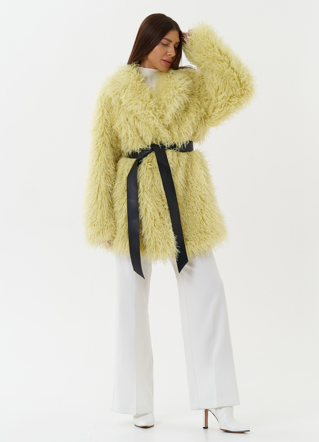 Полупальто из эко меха под ламу с поясом модель № 26010 меха малина