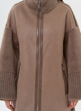 Женская двухсторонняя дубленка из эко замши с воротником стойкой Женская двухсторонняя дубленка из эко замши с воротником стойкой