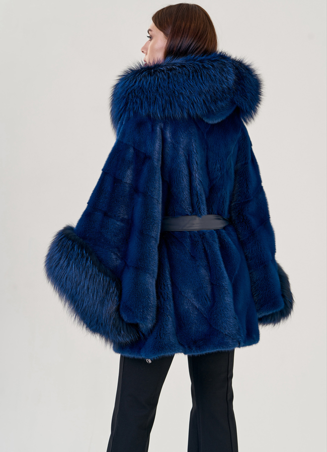 Синяя шуба оверсайз модель № 19443 в кредит