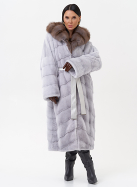 Норковая шуба с капюшоном из меха куницы