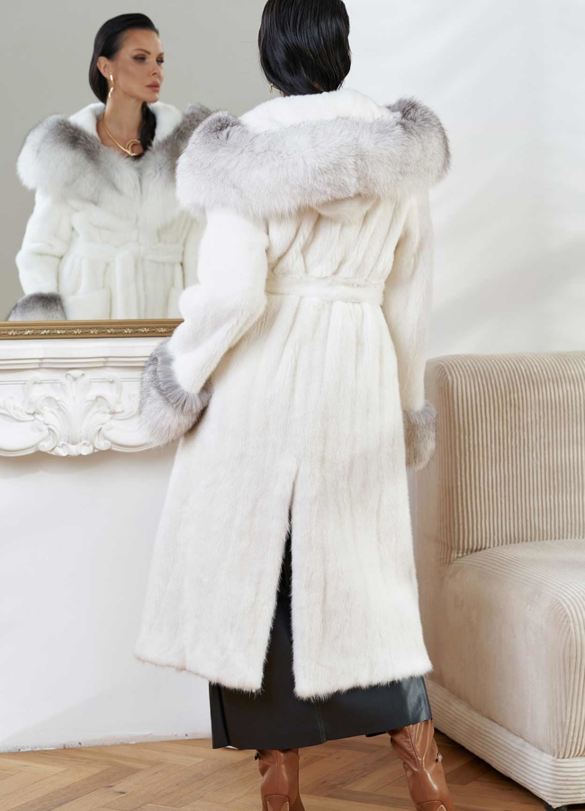 Норковая шуба с отделкой из меха чернобурки модель № 28808 универмаг малина