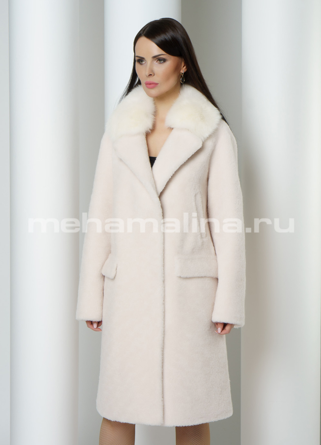 Светлое меховое пальто с отделкой из песца модель № 88157 меха малина