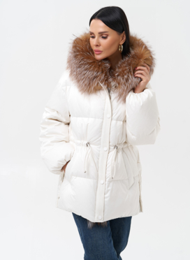 Женский пуховик с отделкой из меха лисы