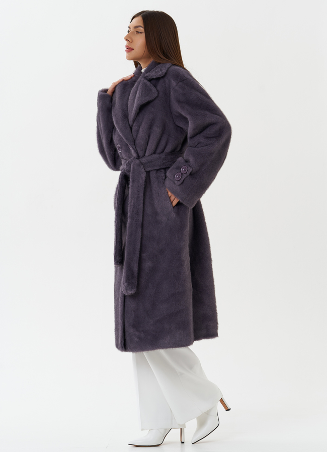 Длинное пальто из эко меха с поясом модель № 27797 в кредит