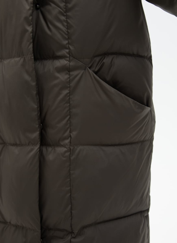 Женский пуховик с капюшоном