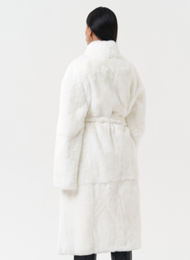 Длинная шуба из меха кролика Длинная шуба из меха кролика