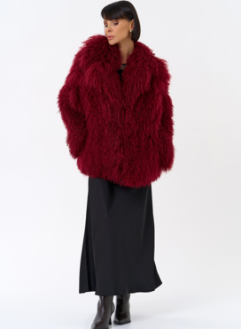Красная шуба из ламы