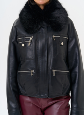 Женская утепленная куртка из эко кожи черного цвета Женская утепленная куртка из эко кожи черного цвета