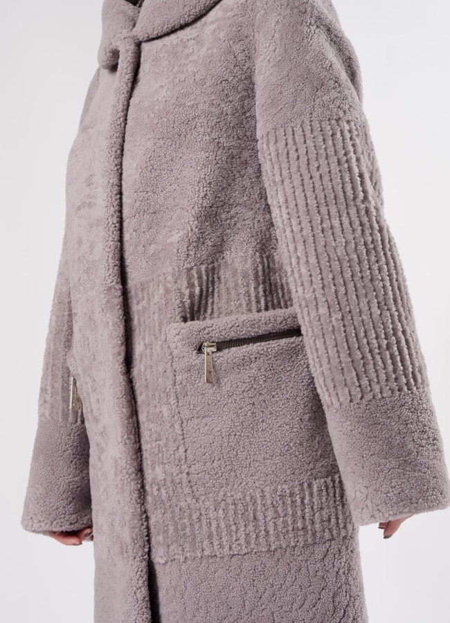 Пальто из овчины серого цвета с капюшоном модель № 11994 универмаг малина