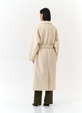 Женское свободное пальто с поясом