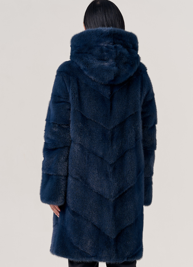 Женская шуба из норки с капюшоном  модель № 23864 универмаг малина