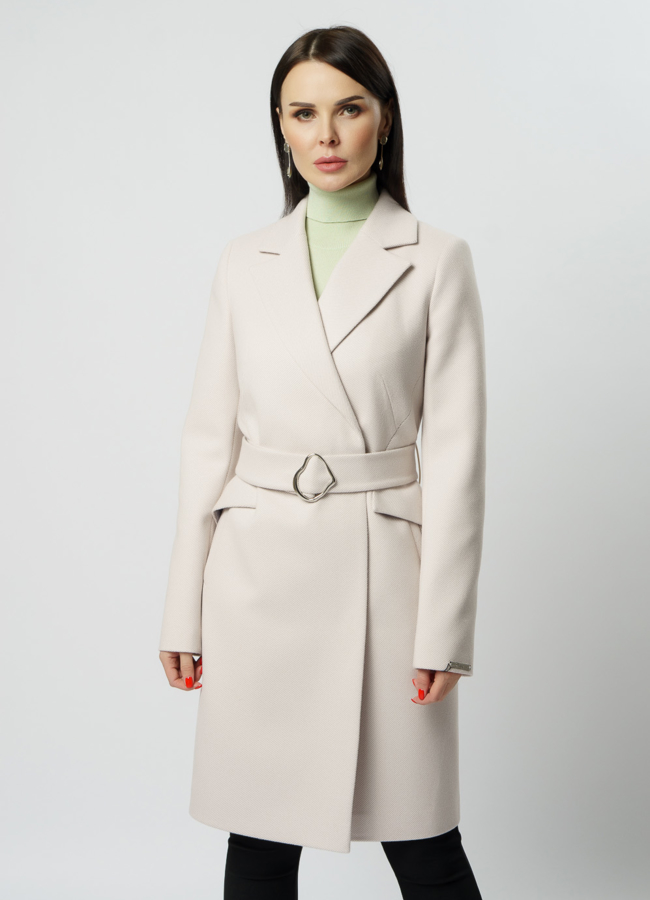 Женское пальто в цвете жемчуг модель № 20559 меха малина