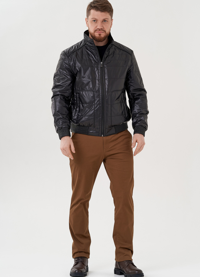 Куртка бомбер черного цвета  модель № 24353 меха малина