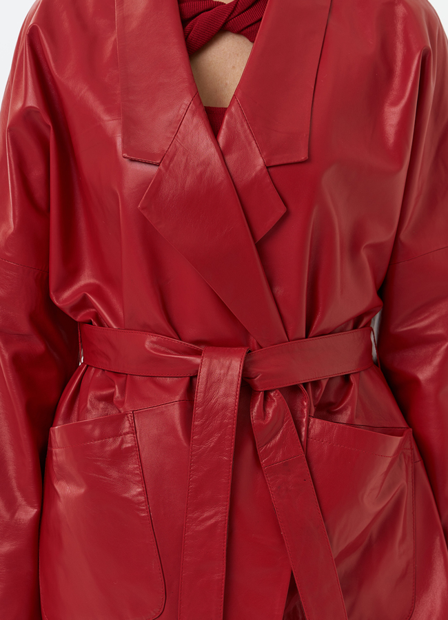 Куртка из натуральной кожи красного цвета модель № 30047 универмаг малина