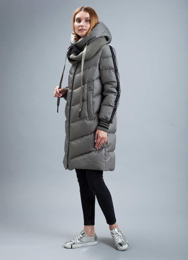 Пуховик  модель № П-340 меха малина