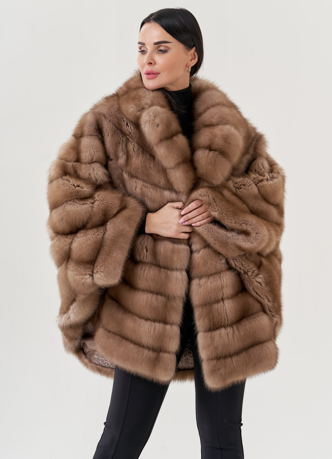 Шуба из куницы с английским воротником  модель № 79561 универмаг малина