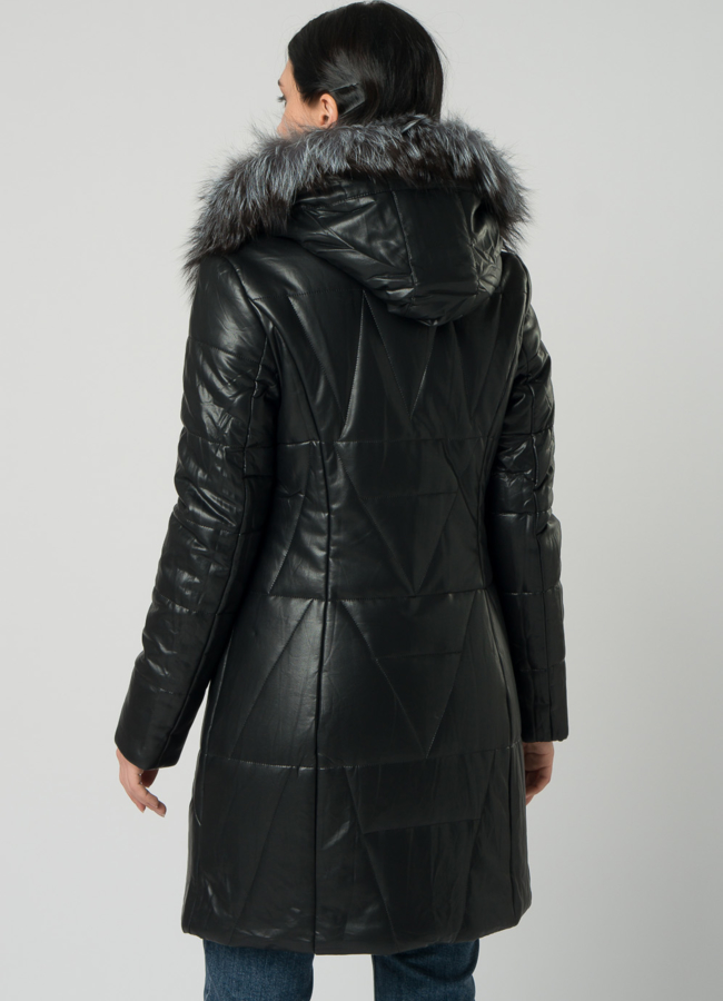 Пуховик из эко кожи черного цвета с чернобуркой модель № 18983 в рассрочку