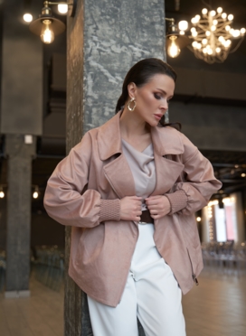 Женская куртка из эко замши с поясом