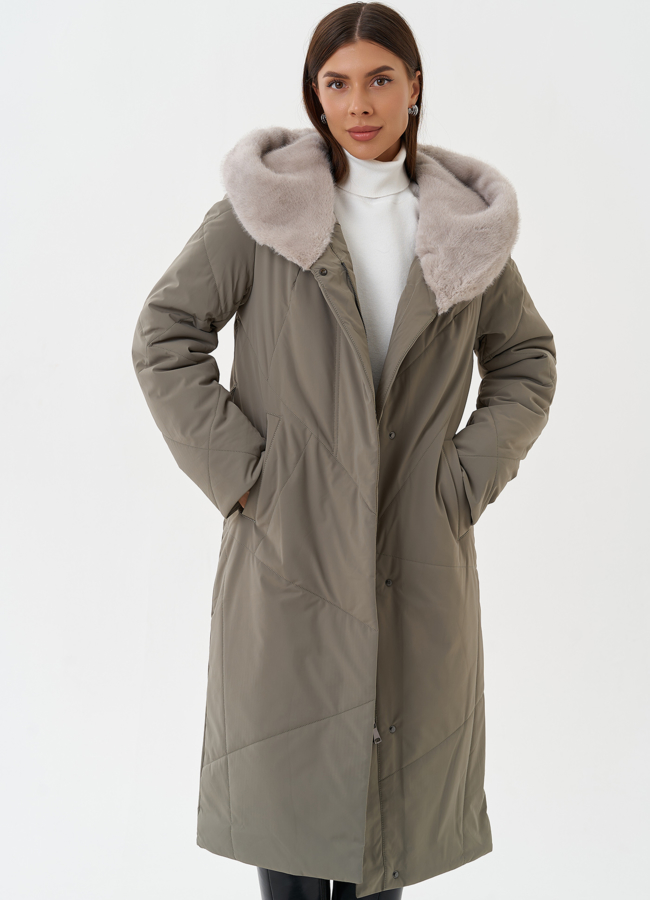 Женский пуховик с капюшоном из эко меха модель № 28399 универмаг малина