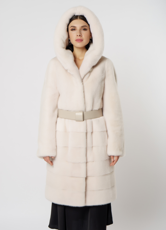 Светлая норковая шуба из скандинавской норки модель № M-139 в рассрочку