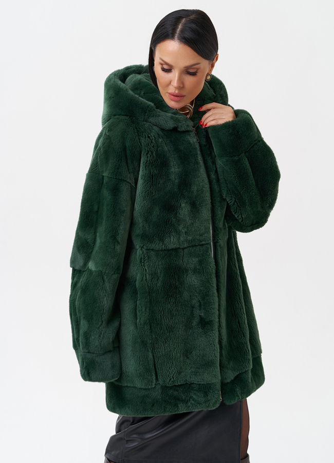 Шуба из меха кролика с капюшоном модель № 28149 универмаг малина