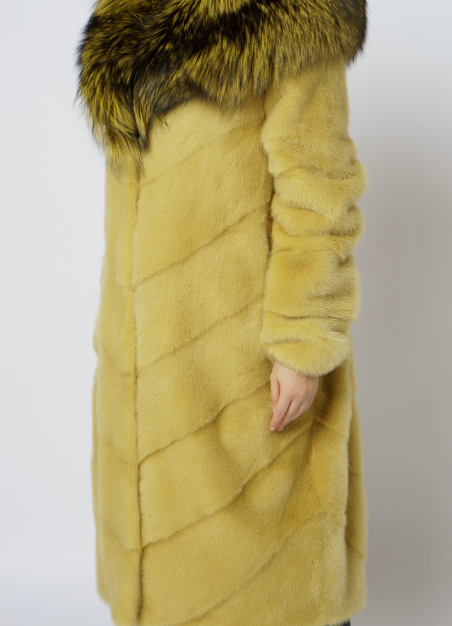 Шуба из норки желтого цвета модель № 1200 универмаг малина