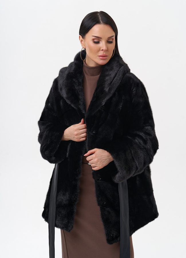 Короткая норковая шуба с капюшоном модель № 29255 универмаг малина