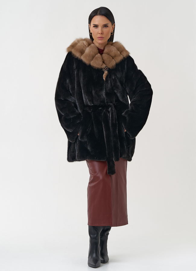 Норковая шуба с капюшоном из меха куницы модель № 30481 универмаг малина