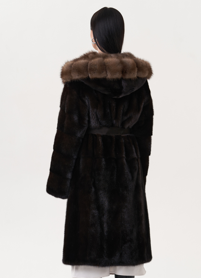 Норковая шуба с отделкой из меха куницы модель № 26936 в кредит