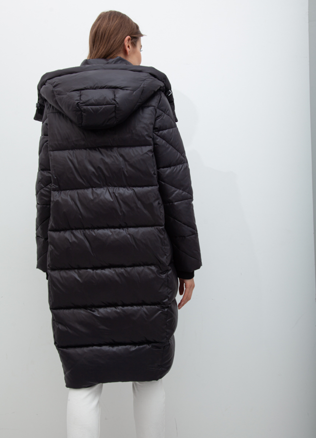 фото Женский пуховик черного цвета модель № 21082